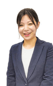 女性スタッフ